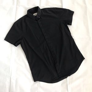 Zara Man w/ hidden buttons